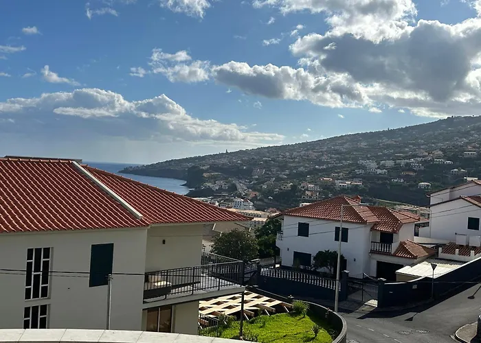 Airport Funchal Flat- Sao Sebastiao Santa Cruz (Madeira)